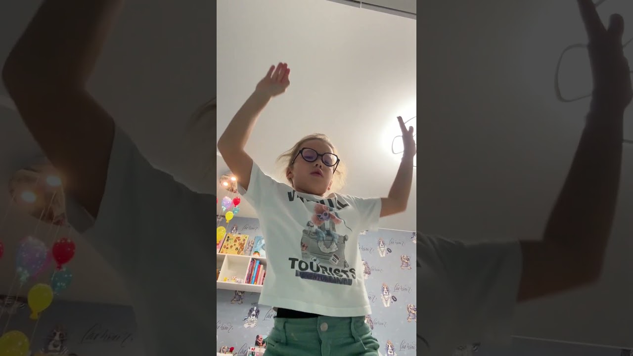 Майя переодевается 👗 | Shorts 2025 