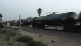 BNSF 7665 Leads the Daily Manifest Freight Train "DAYGO" Through Cardiff