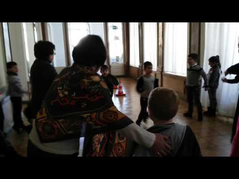 სასახლეში