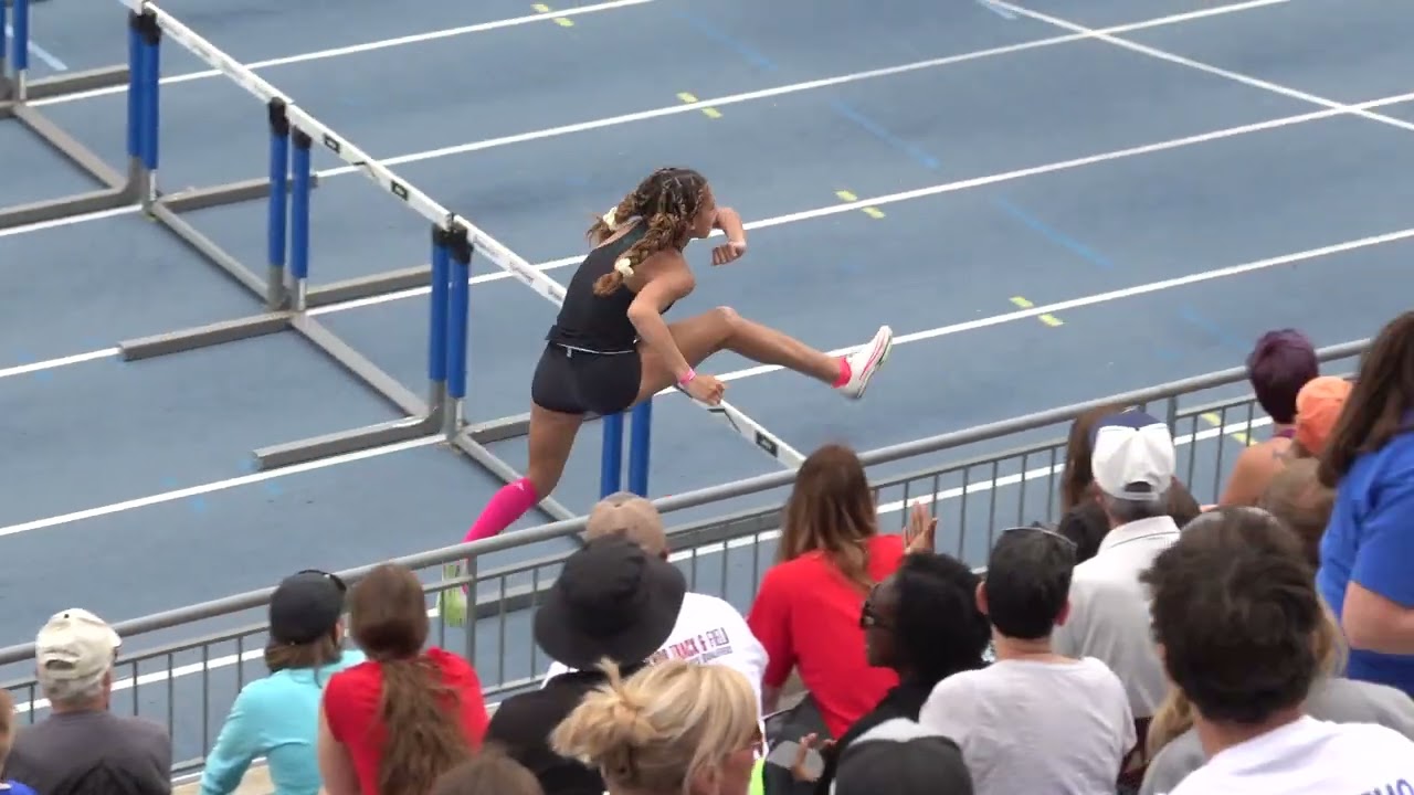 2024 Drake Relays - High School Girls - Shuttle Hurdle Relay Final A