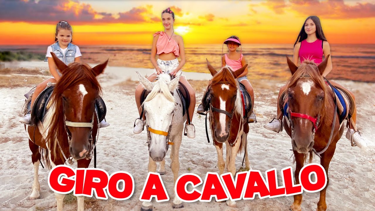 ANDIAMO a CAVALLO sulla SPIAGGIA con le CUGINETTE MA SUCCEDE…😨