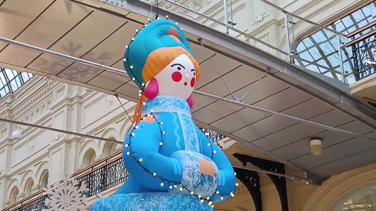 Шедевральный Новогодний ГУМ