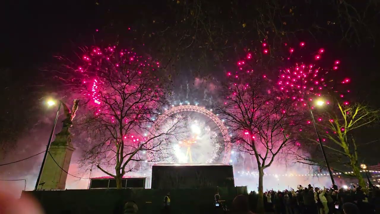 London fireworks NYE 2025/2026