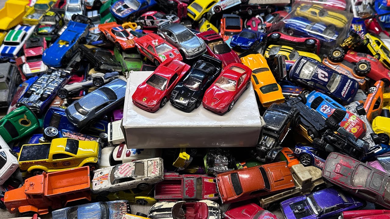 Сокровище среди битков vintage HotWheels, Matchbox, Raising Champions