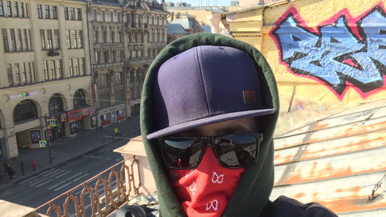 GRAFFITI street bombing/TAGGING . Rebel & Omerta . Colors and chrome pieces.2020