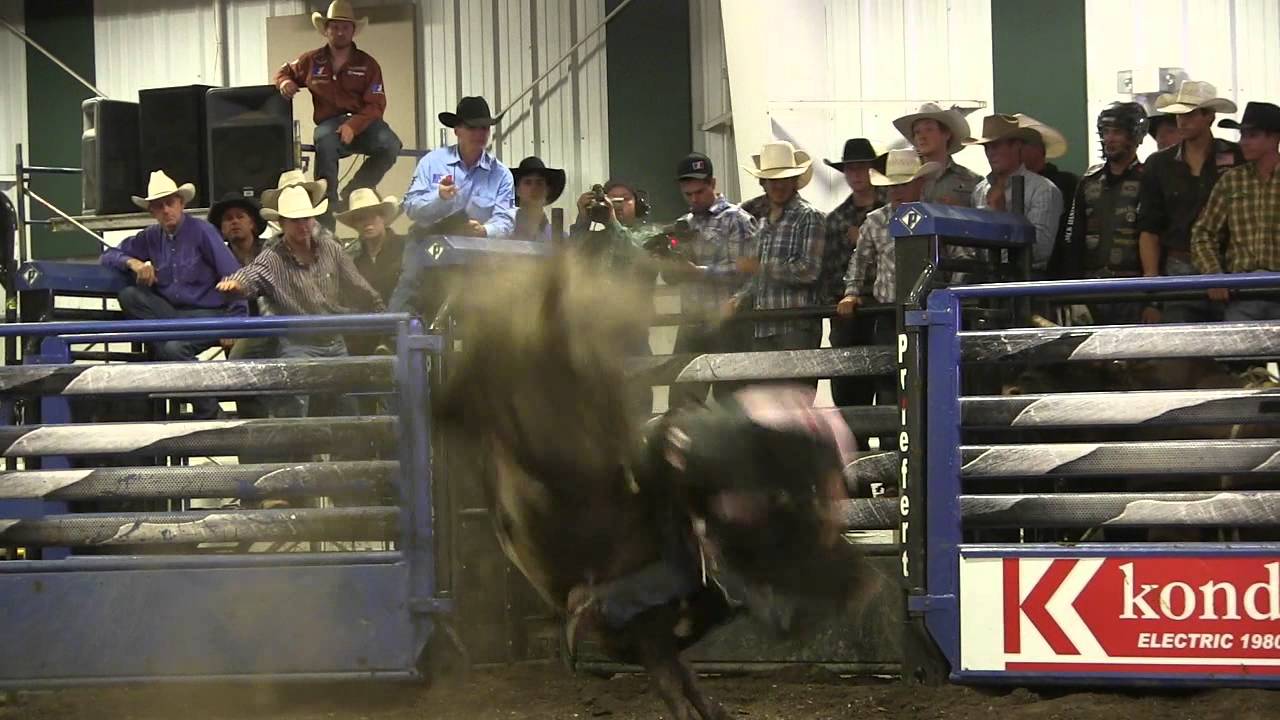 Zane Lambert vs. B2581 Wrangler's Jackson James. Lloydminster, SK PBR Canada '12
