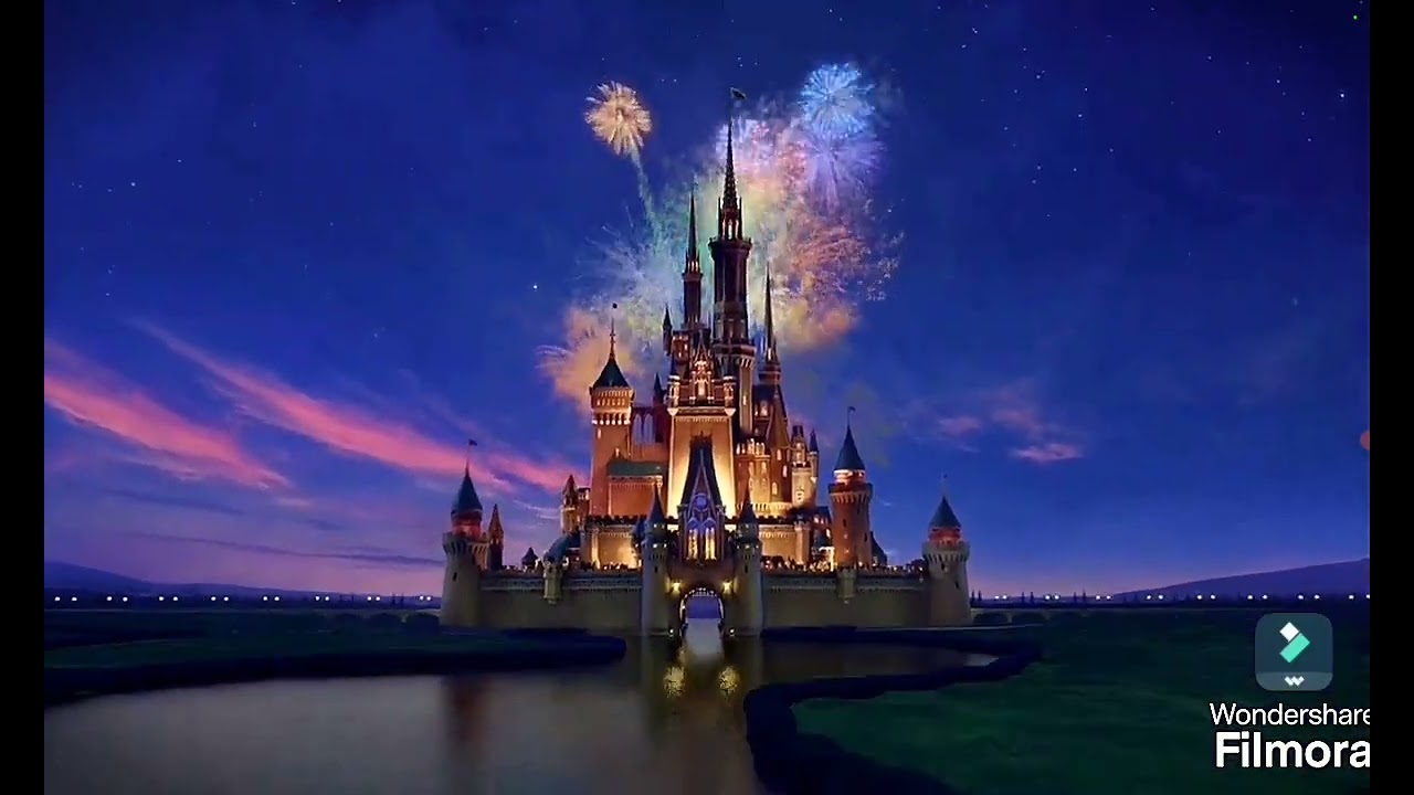 Walt Disney Pictures (2006) Alexander Glazier Is Watching Amazon Alexa Echo Dot Plug Charging Plug E