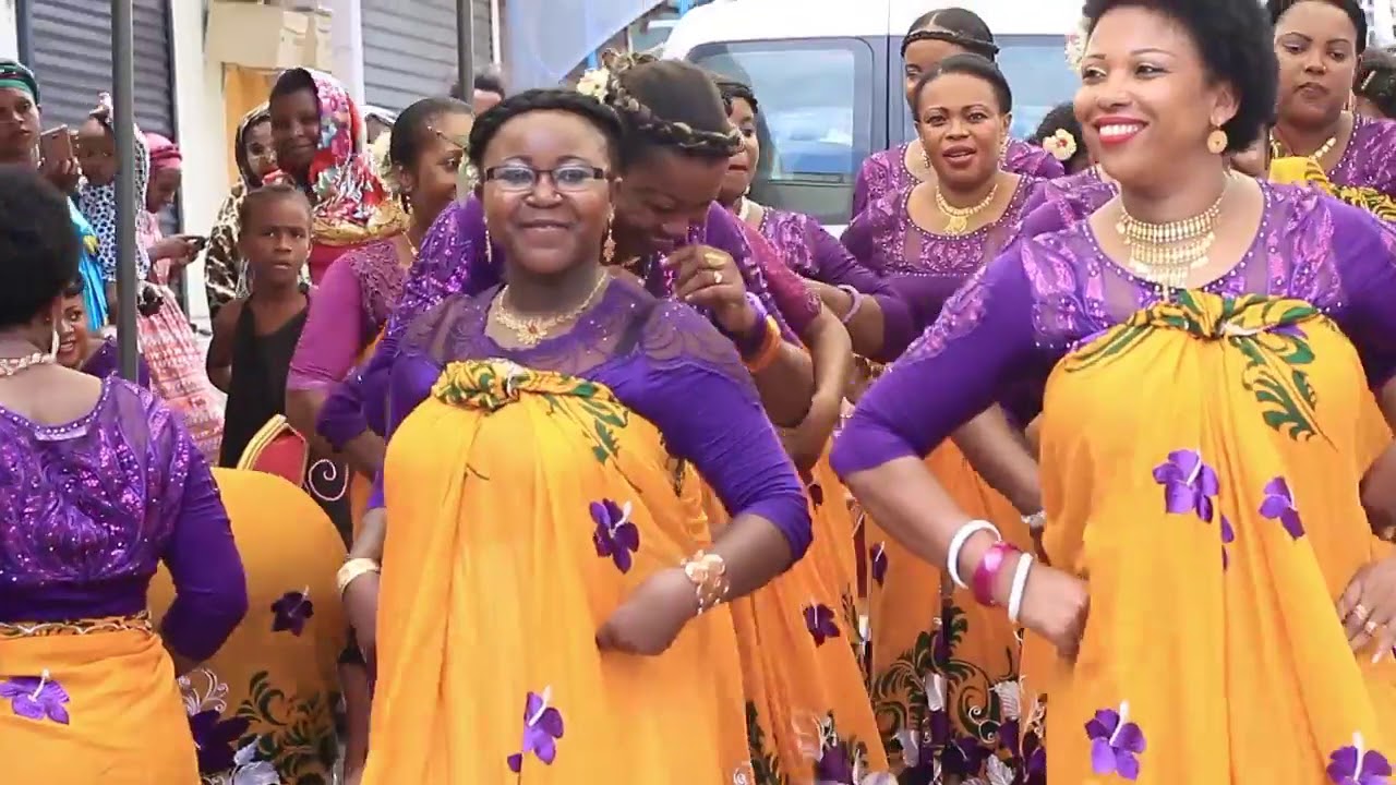 Adosé rouwa moina clips officiel