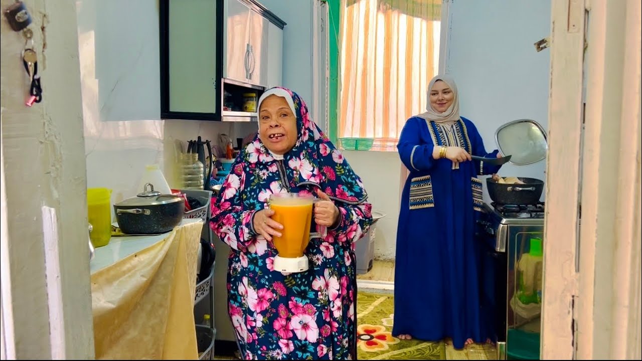 عزومه اول يوم رمضان لازم يكون عندها علشان كدا خليتهم يعرفوا ان مرات ابنهم مفيش زيها👌