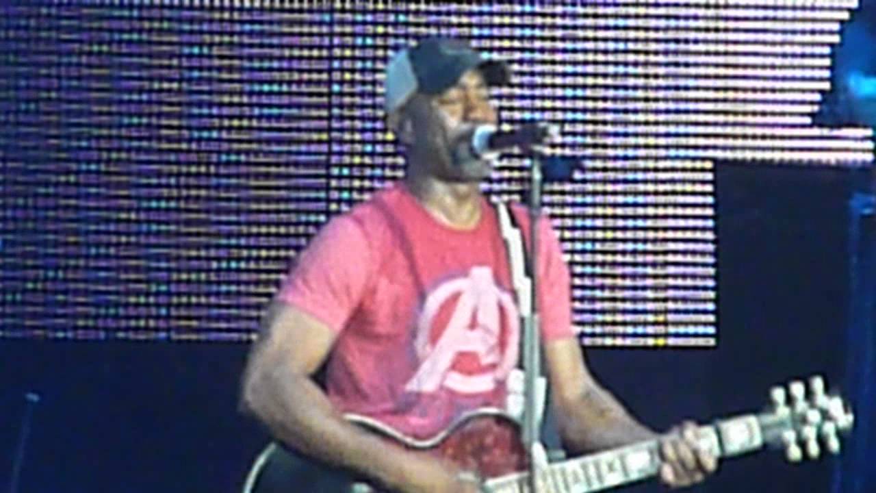 Darius Rucker O2 Darius Rucker - Wagon Wheel - O2 London - C2C Country to Country - YouTube