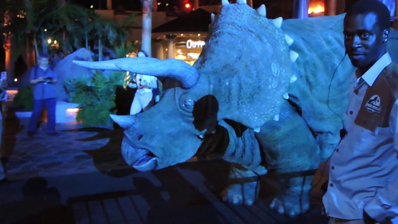 Jurassic World Triceratops Encounter at Universal Studios Hollywood