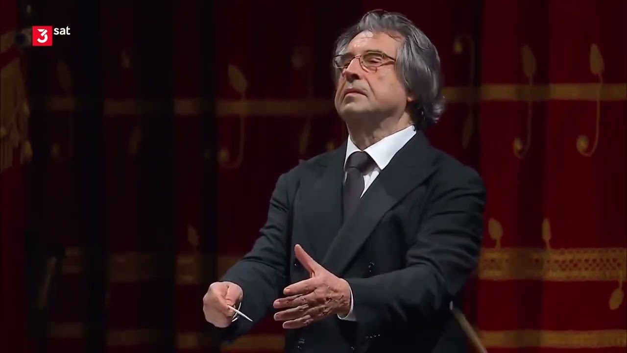 Strauss Jr. - Kaizer Walzer op. 437 🎻 Riccardo Muti