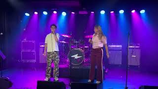 Wachten Op Mij Feat. Marlon Live - Milika & Marlon