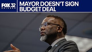 Chicago mayor doesn't sign nor veto budget deal, what this means