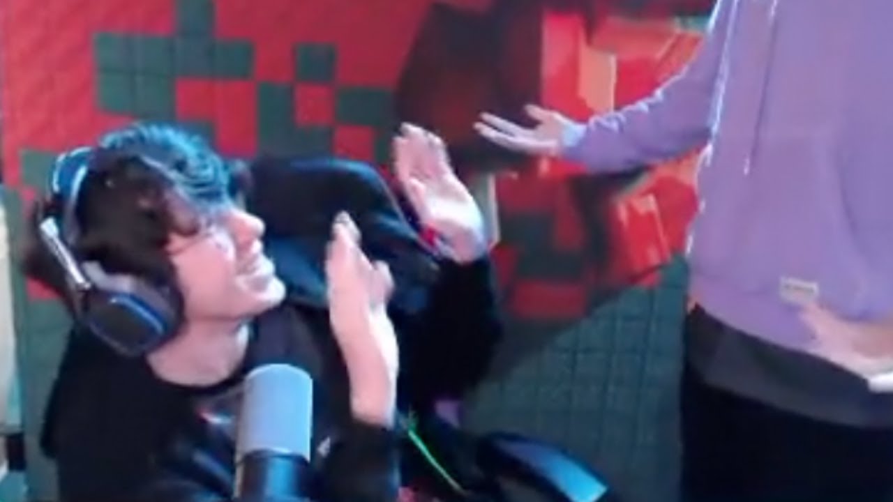 Purpled confronts Ollie after dunking his team