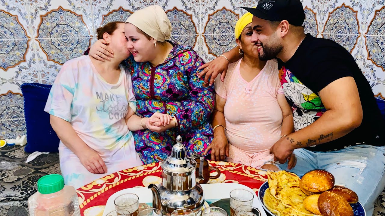 أبسط لحوايج باش نفرحو  واليدينا الله قدرنا على  كتر(وَوَصَّيْنَا الْإِنسَانَ بِوَالِدَيْهِ)❤️🙏🥰