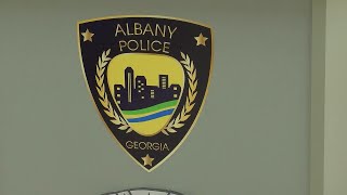 Albany Police searching for second suspect in Slappey Smoke Shop burglary