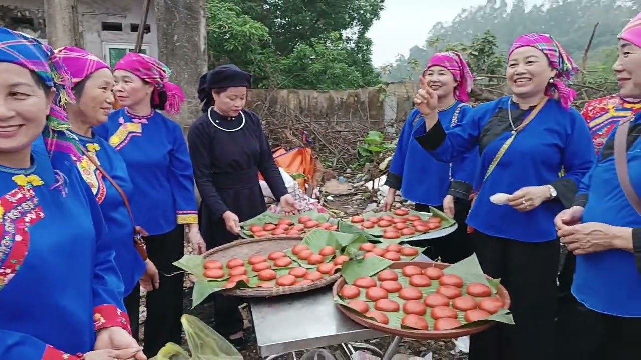Cuộc thi dã bánh dày và thi quay Lợn chào mừng hội chợ Mẹt 