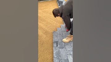The construction technology of laying permeable bricks on the ground of British rural courtyards
