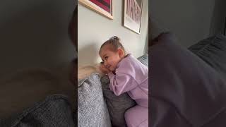 Pırıl Kediyi Öpüyor Şfet