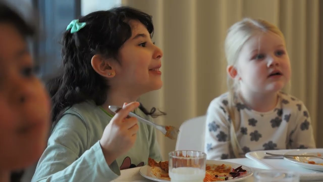 به مهدکودک خوش آمدید! (persia) (Tervetuloa päiväkotiin)