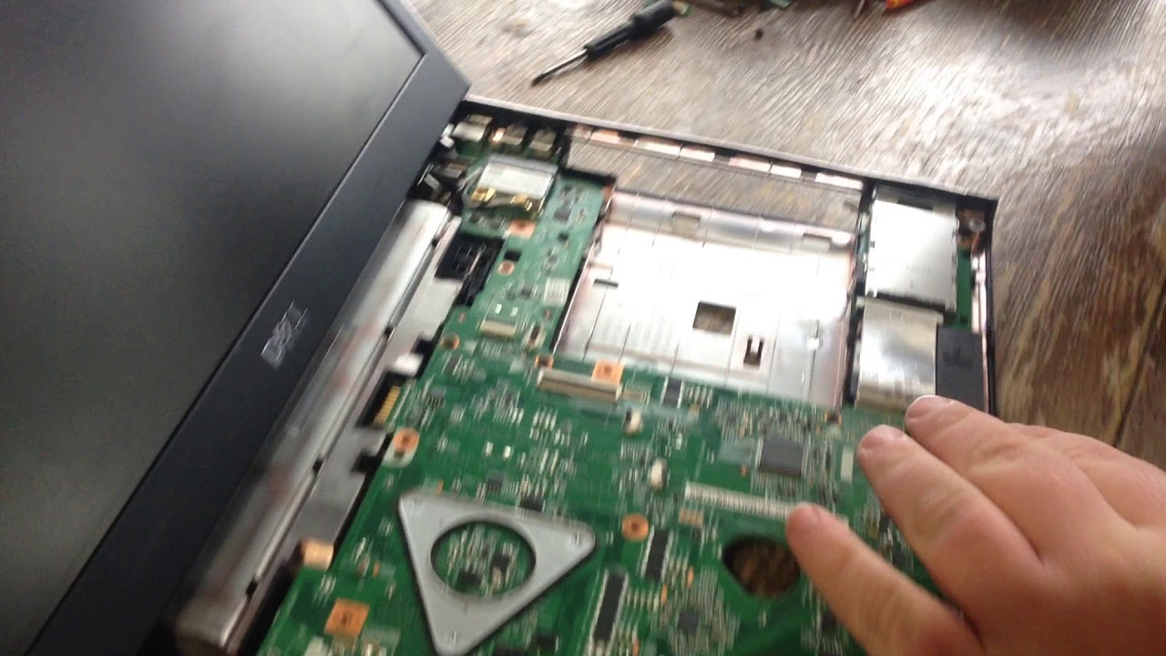 how-to-change-the-motherboard-on-a-dell-vostro-3550-and-3560-laptop