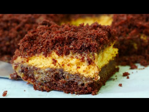 Двухслойный торт со сметанным и сгущённым кремом