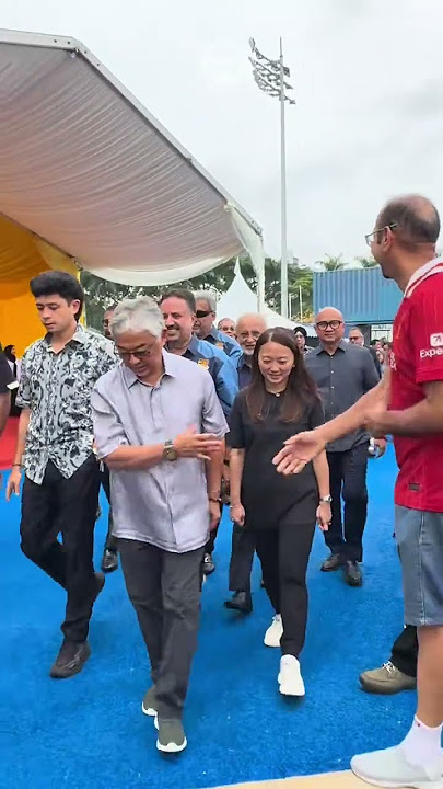 Sultan Pahang & Tengku Hassanal di Opening Ceremony of 73rd Malaysia & Singapore Sikh Sport Festival