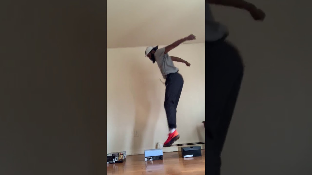 Jumps 2 Feet & 1 Leg - YouTube