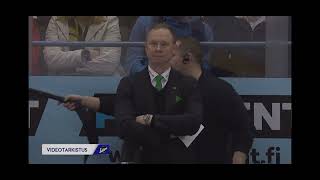 John Stevens Sikailee Jo Toisessa Ottelussa Putkeen Jälleen Poikittaisella Törkeästi Naamaan