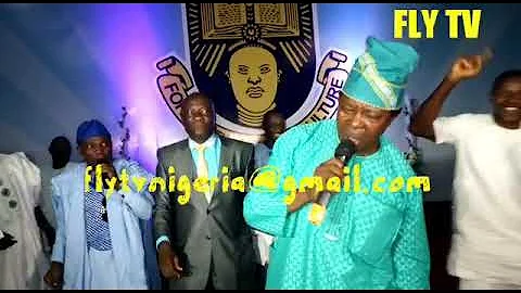 OAU  STUDENT AND KING SUNNY ADE CELEBRATE OONI OF IFE KING ENITAN OGUNWUSI ADEYEYE  @45th