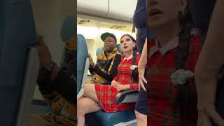 Woman needs help on flight😨🫣😢