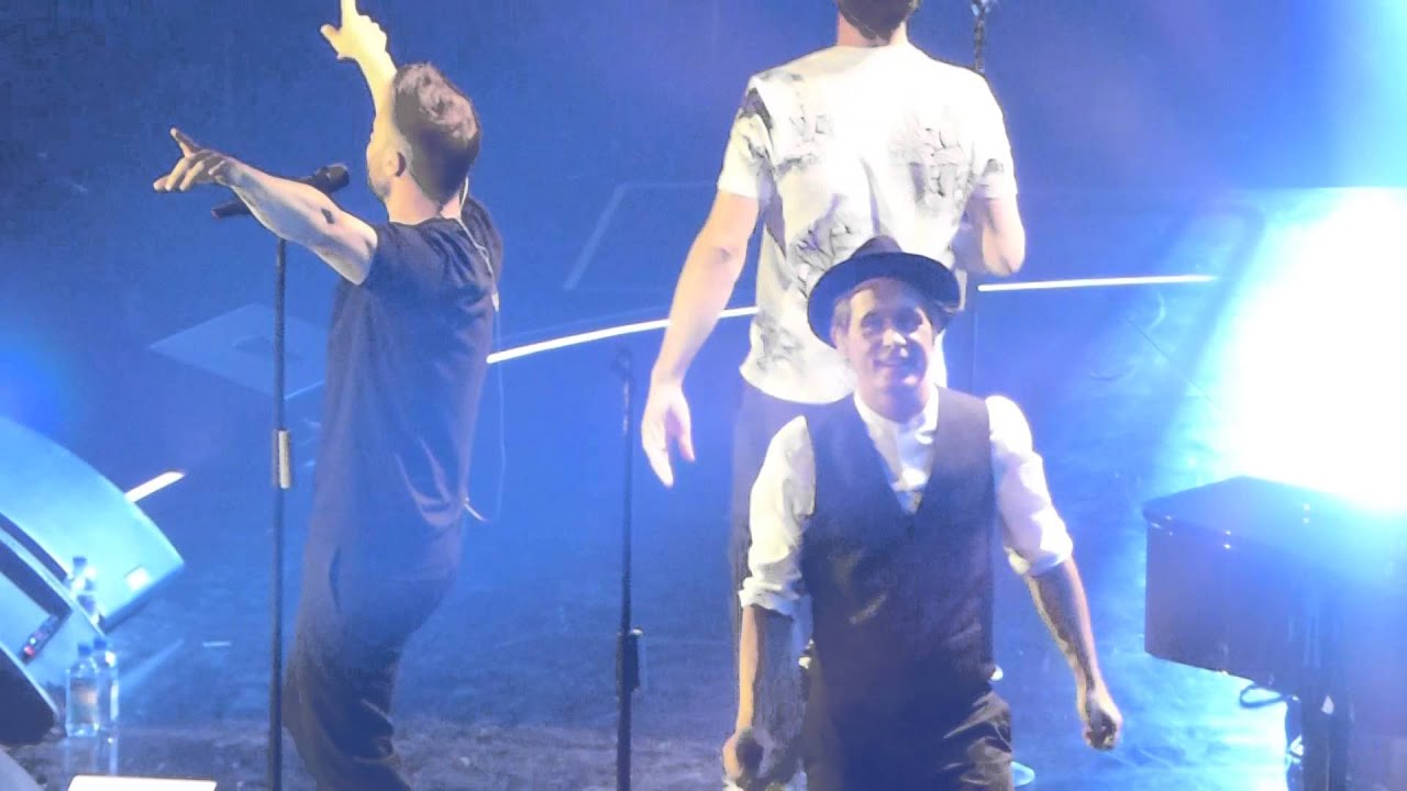 Take That @ Wear The Rose 'Greatest Day'  - 09/09/15 - (Barlows Bicep Cam!)