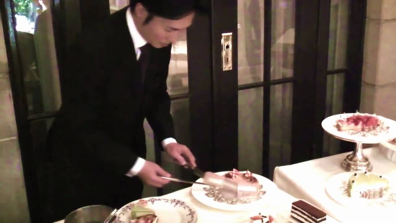YouTubeでケーキ♪ ミュージアム1999ロアラブッシュのデザートワゴンを視聴 YouTubeでケーキ♪ ミュージアム1999ロアラブッシュのデザートワゴンを視聴