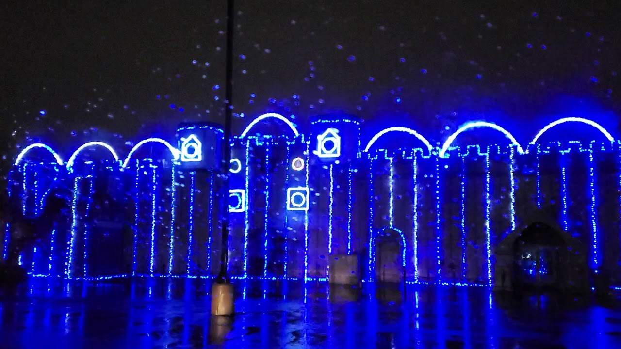 Christmas Lights At Ghostly Manor Sandusky 2022 Christmas Light Display Ghostly Manor Sandusky, Oh 2020 - Youtube