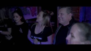 Erik Van Klinken  Waar is Leo Official Videoclip