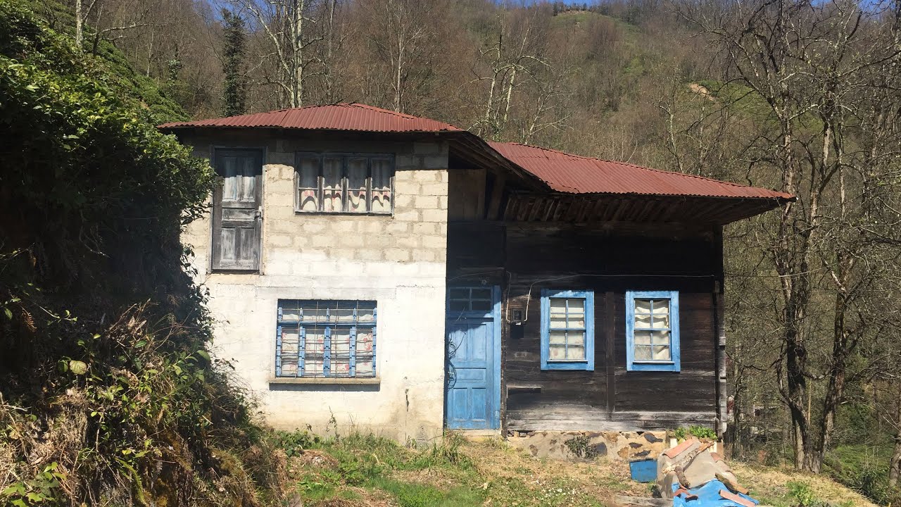 Çocukluğumuzun geçtiği Rize'deki köy evimiz