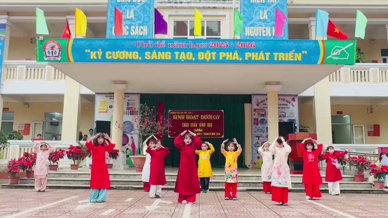 Chi múa chào xuân 2026