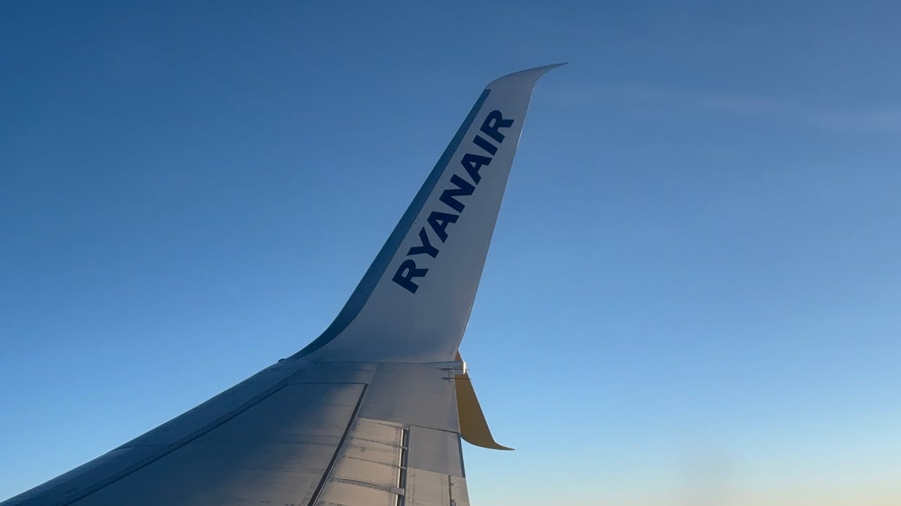[FLIGHT REPORT] | Ryanair Boeing 737-8AS | Wrocław (WRO) - Glasgow (GLA) | EI-EKM (op by Buzz)