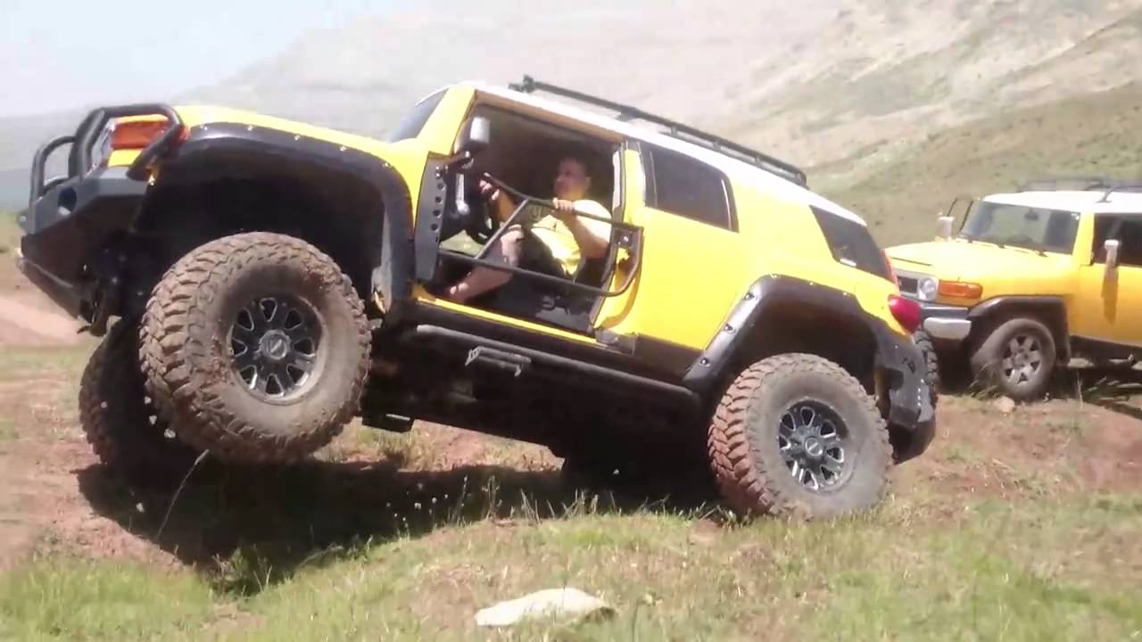 Toyota Fj Cruiser In Action Extreme Offroad Youtube