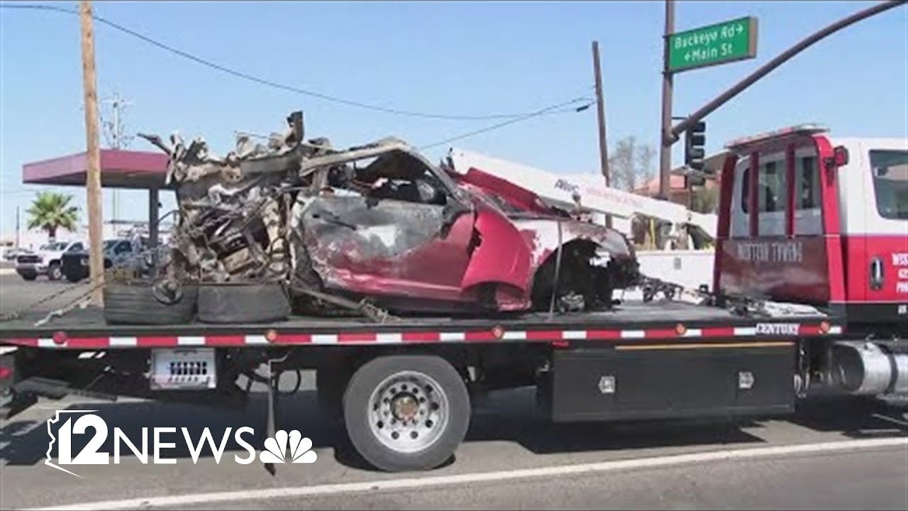2 dead after driver fleeing traffic stop crashes into building, vehicle ...