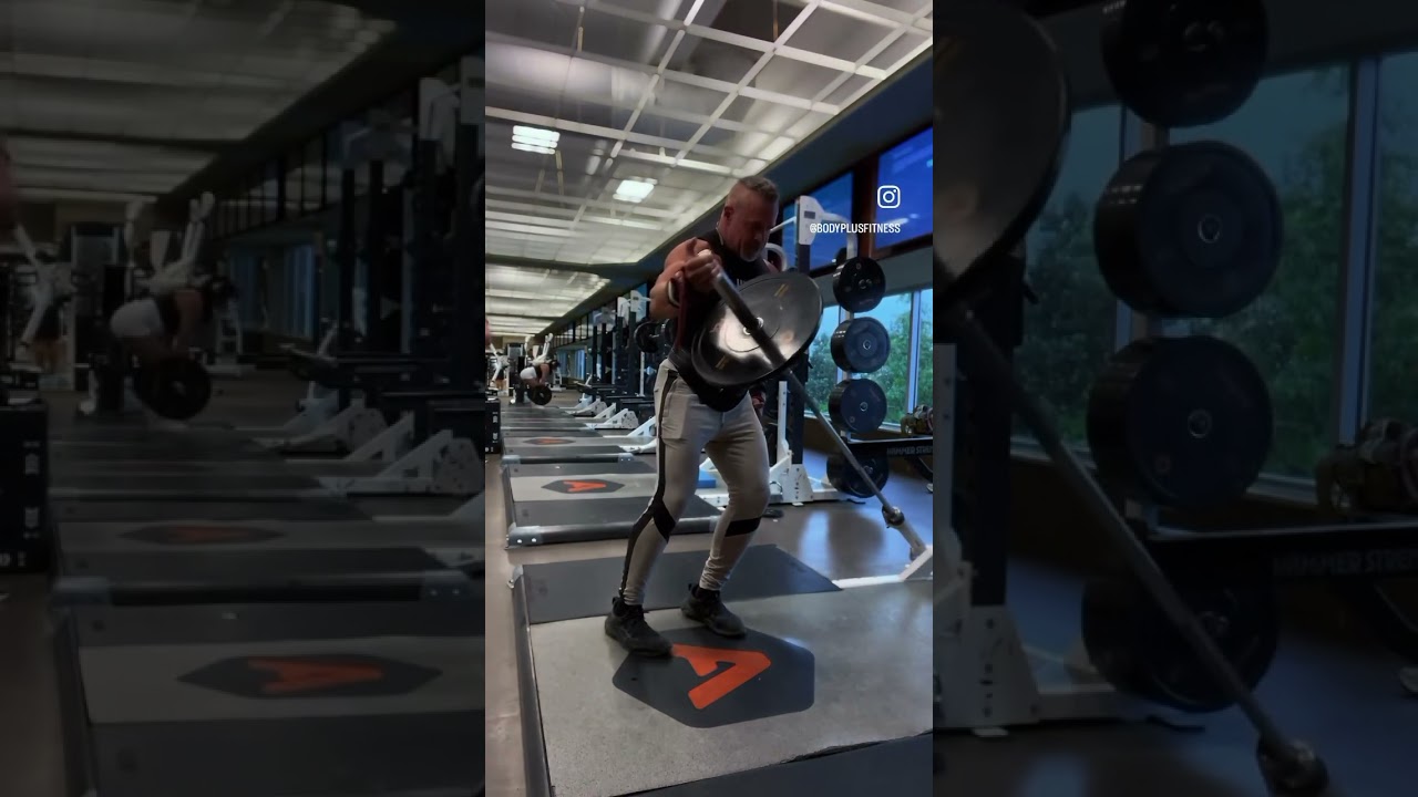 Try these one arm standing t bar flies to hit your upper pack #motivation