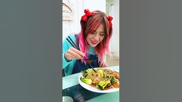 Learn to Use Chopsticks with Jannie!