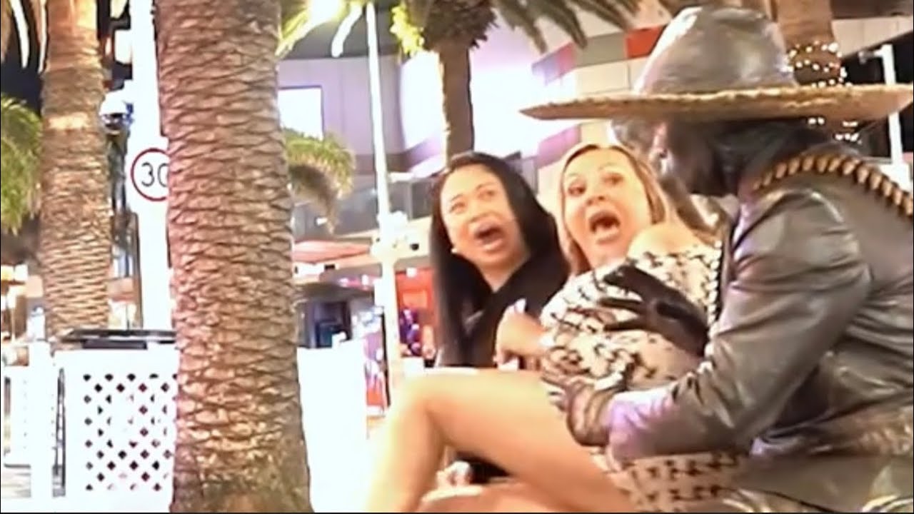 Prank Video Dolly Parton 