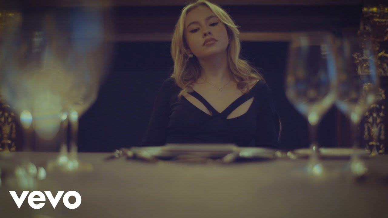 Anna Duboc - Mystery Lady