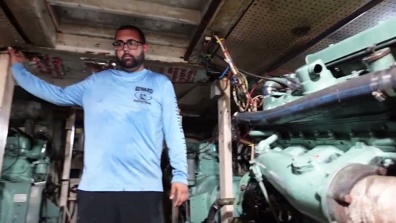 Head Boat Engine Room Tour (Detroit Diesel Engines)