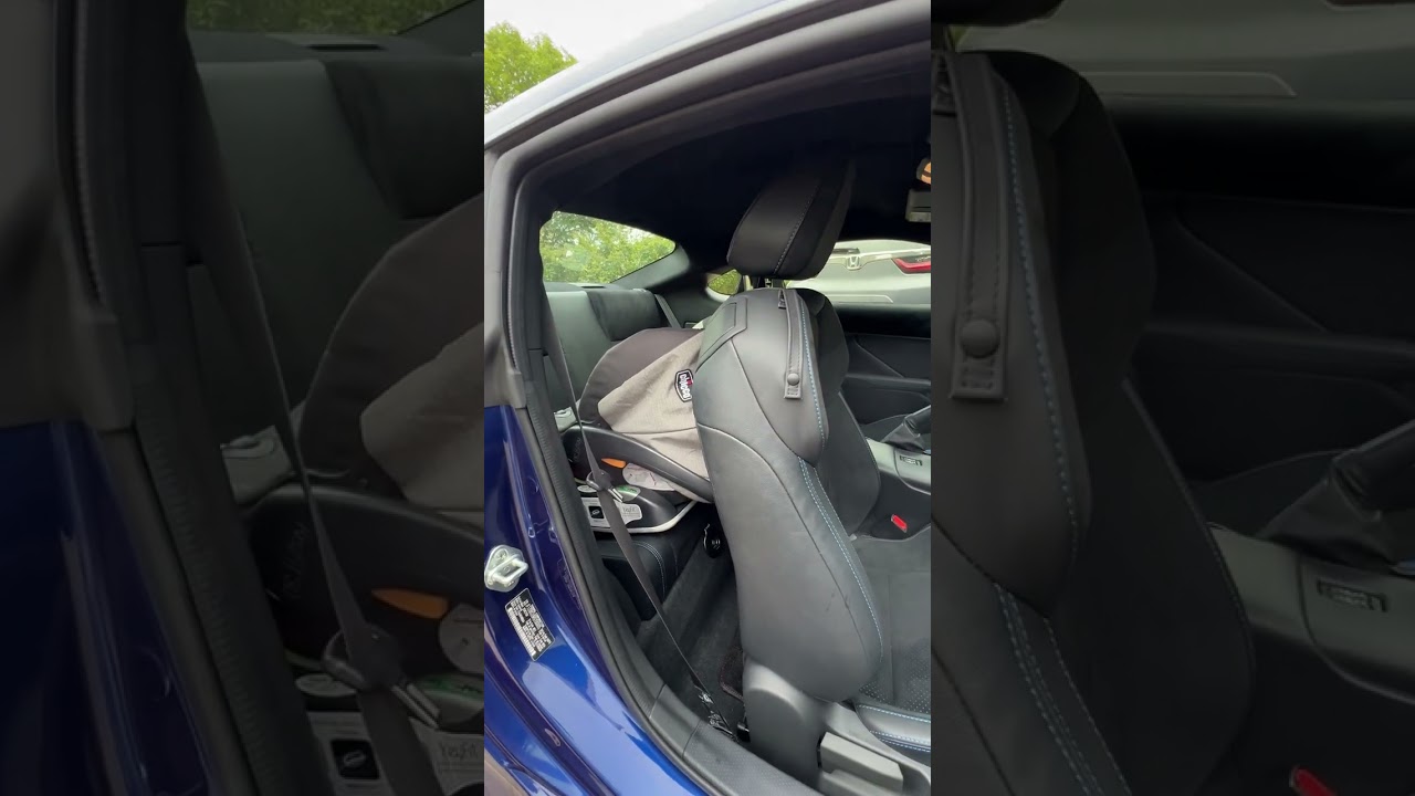 Установка автокресла в Subaru BRZ 2024 года 