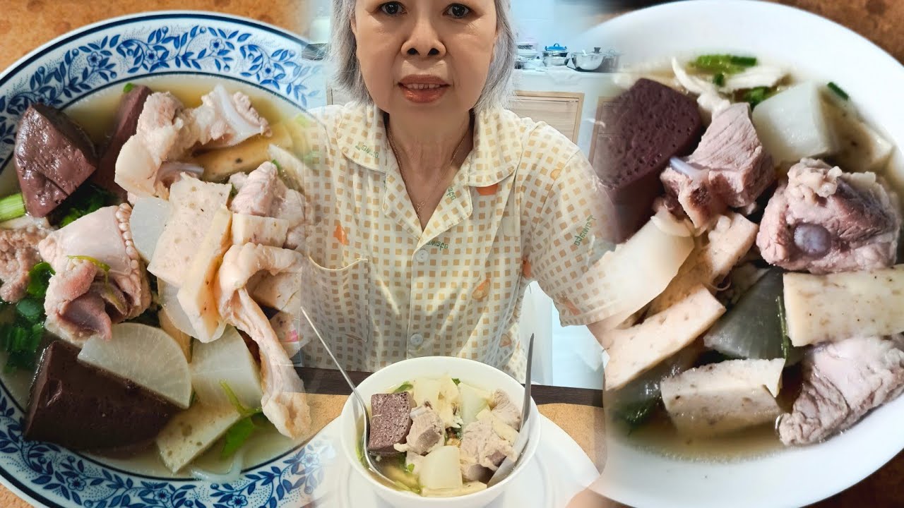 #มาเด้อจ้ากินก๋วยจั๊บณวนใส่หมูยอกระดูกหมูอ่อน