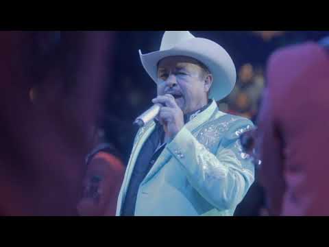 Watch the video for Apartamento tres