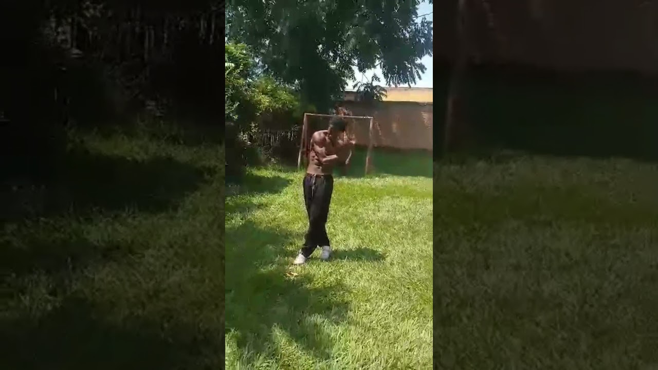 Abs Show + Slow walk & Gate Posing 